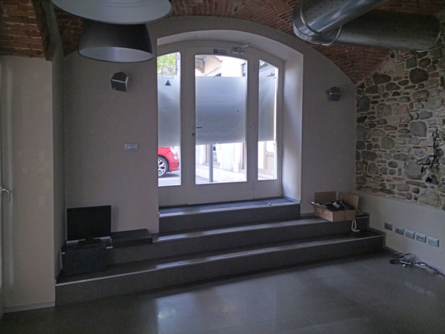 Foto 11 di 16 - Ufficio in affitto a Borgomanero