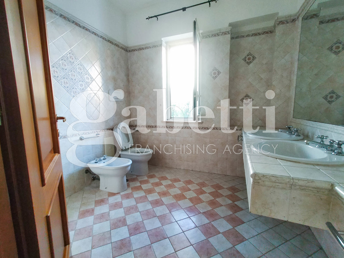 Foto 14 di 24 - Villa a schiera in vendita a Giugliano in Campania