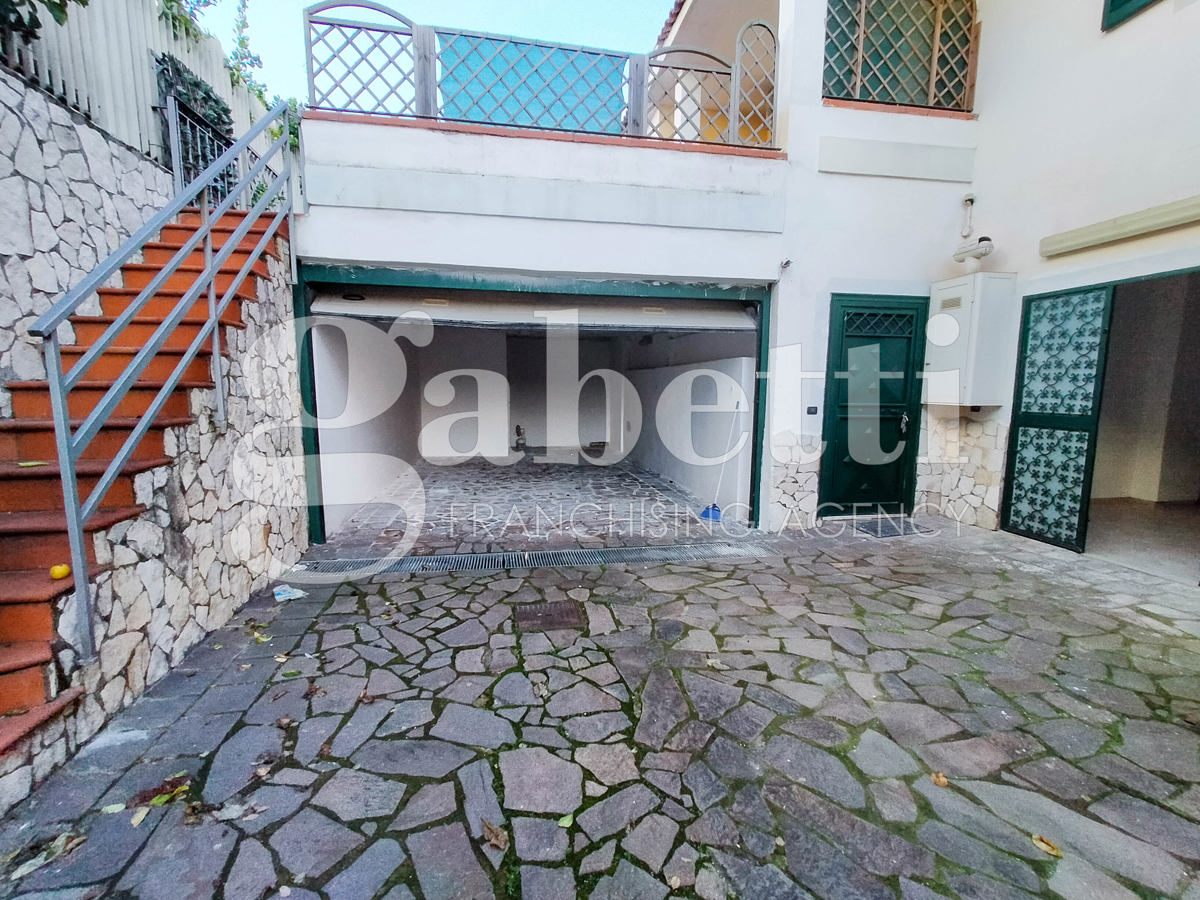 Foto 23 di 24 - Villa a schiera in vendita a Giugliano in Campania