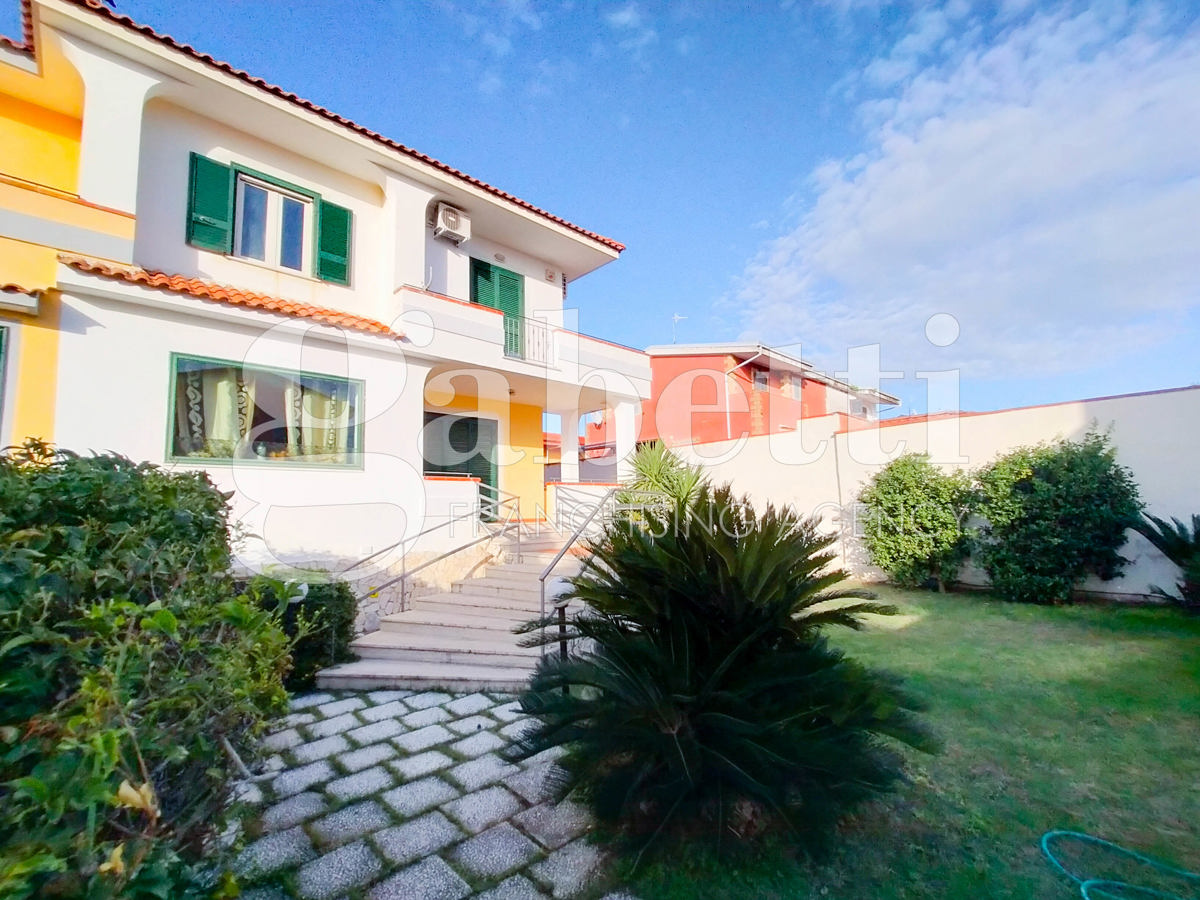 Foto 4 di 24 - Villa a schiera in vendita a Giugliano in Campania