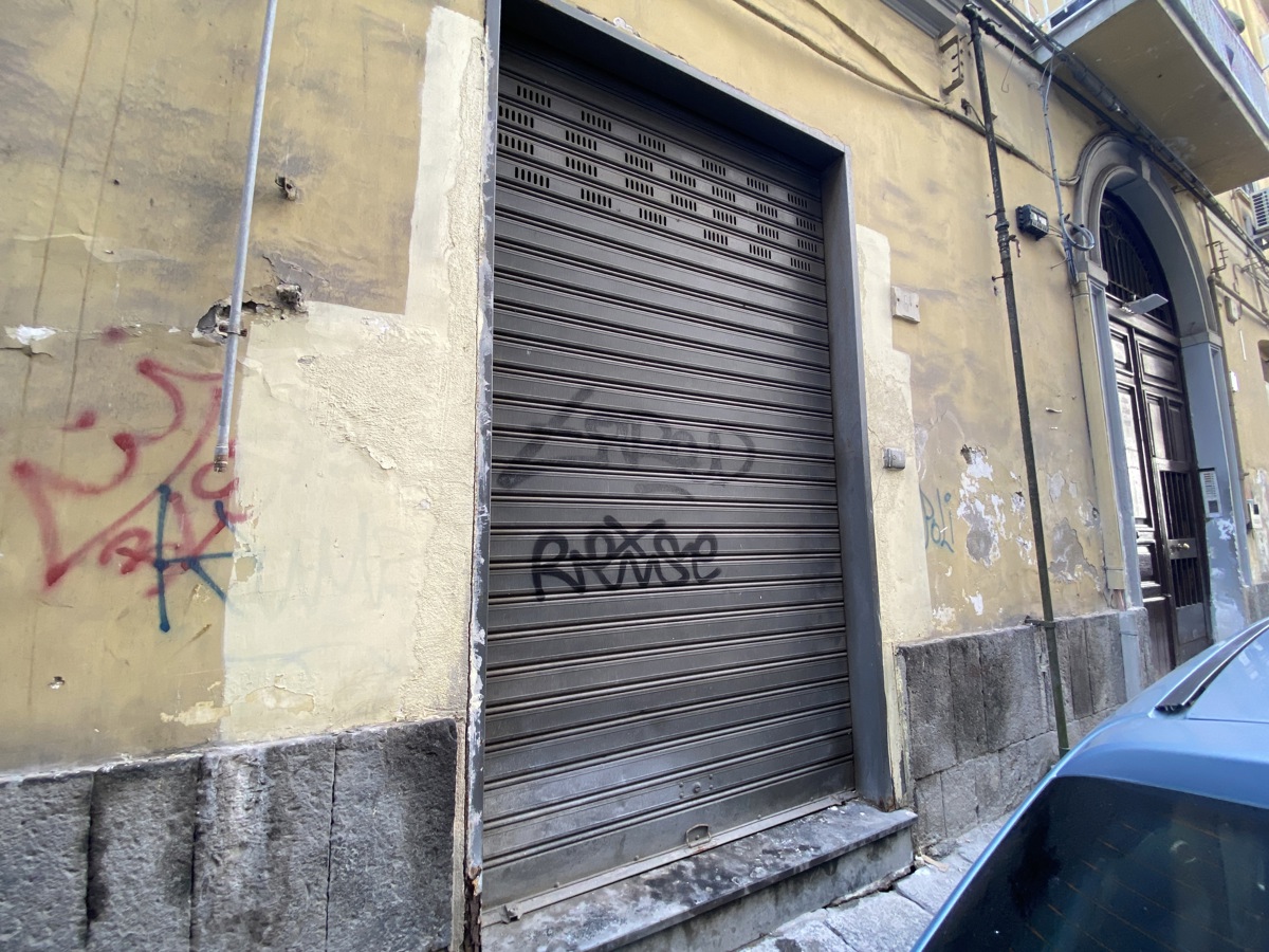 Foto 5 di 25 - Magazzino in affitto a Napoli