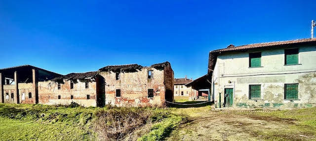 Foto 5 di 53 - Palazzo o stabile in vendita a Villanterio