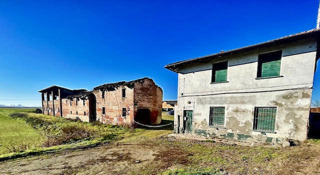 Foto 14 di 53 - Palazzo o stabile in vendita a Villanterio