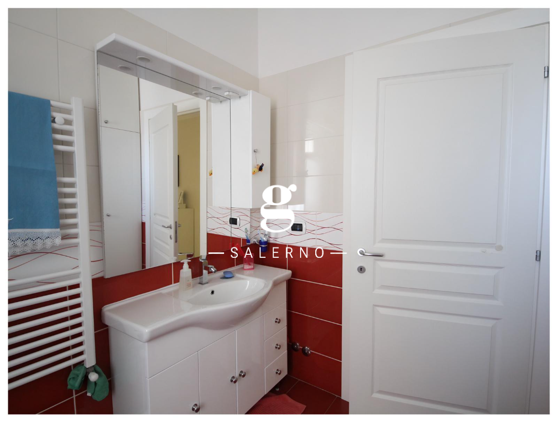 Foto 12 di 16 - Appartamento in vendita a Salerno