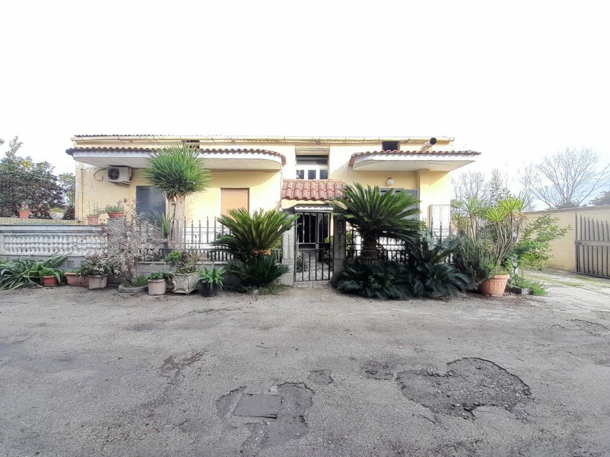 Foto 1 di 26 - Villa in vendita a Caivano