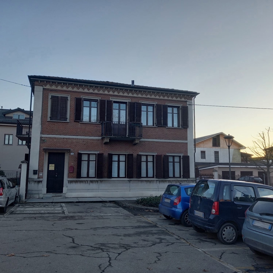 Foto 17 di 21 - Casa indipendente in vendita a Grinzane Cavour