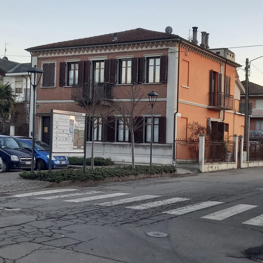Foto 18 di 21 - Casa indipendente in vendita a Grinzane Cavour