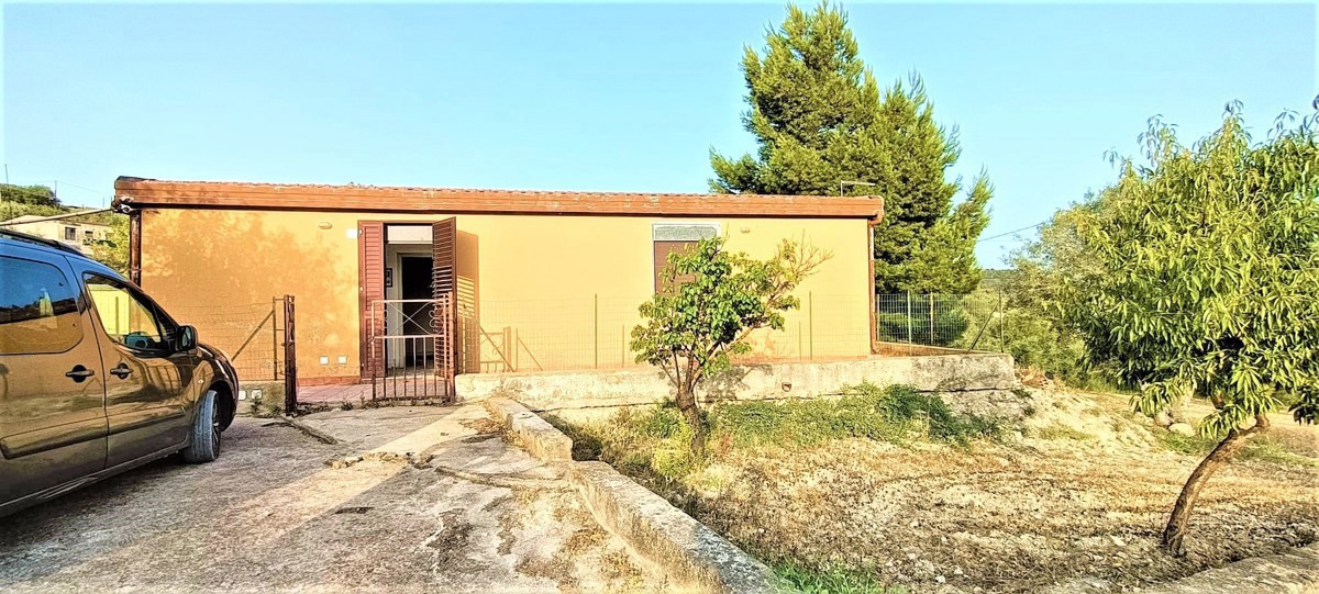 Foto 1 di 8 - Villa in vendita a Agrigento