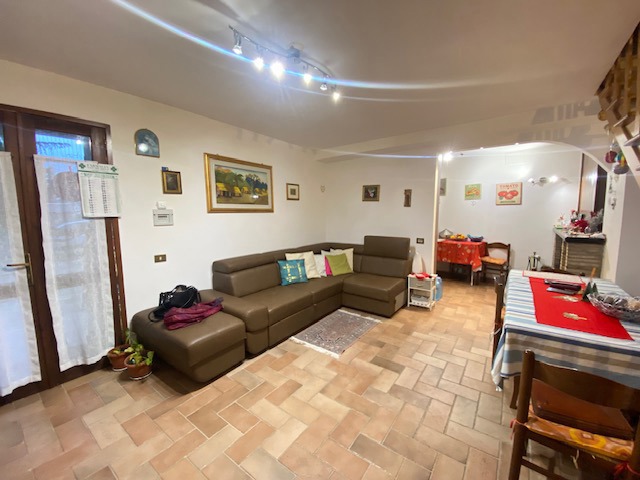 Foto 4 di 17 - Villa a schiera in vendita a Assisi