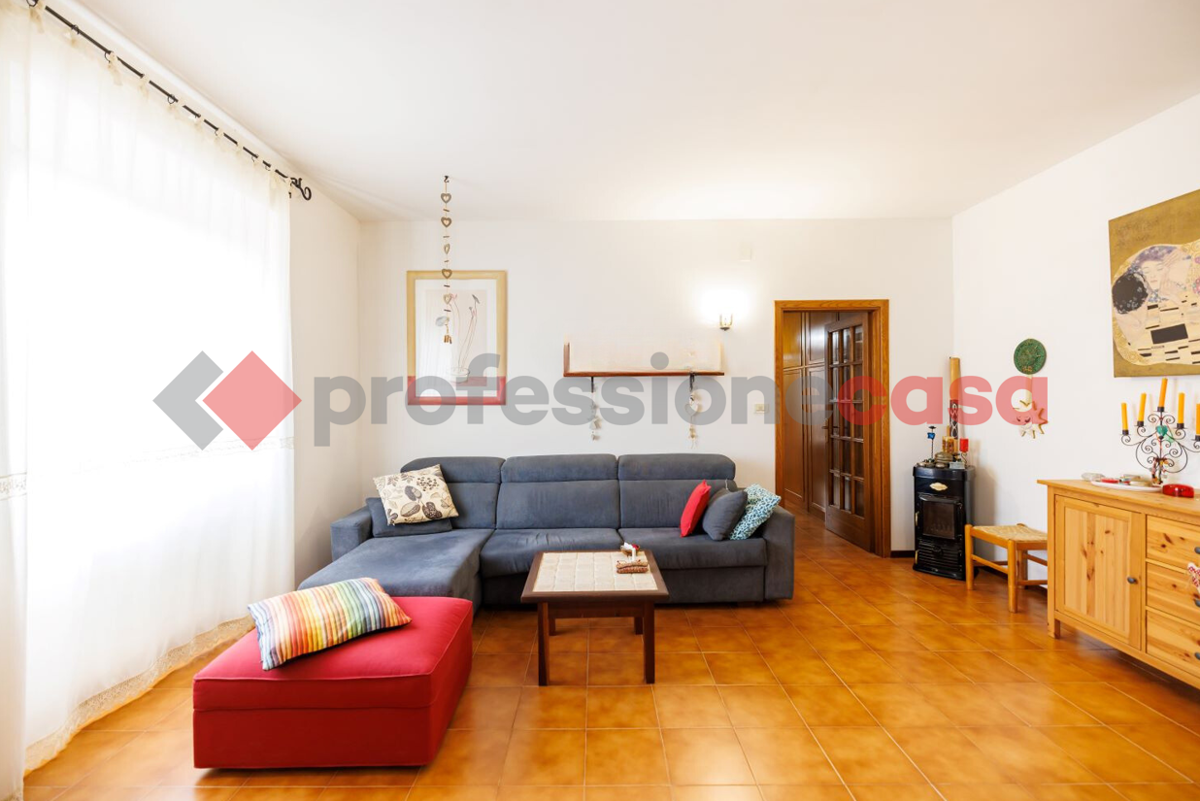 Foto 2 di 34 - Appartamento in vendita a Livorno