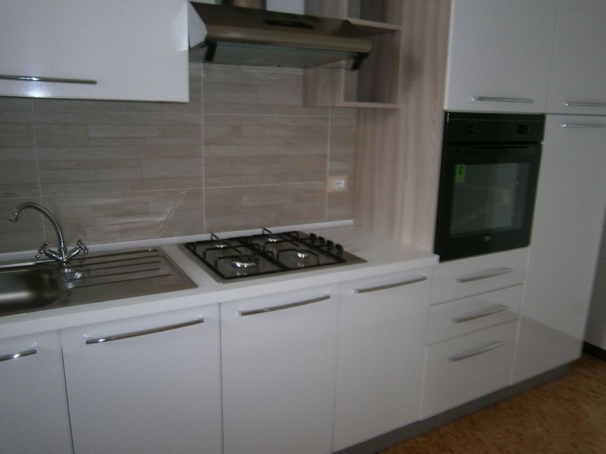 Foto 1 di 13 - Appartamento in vendita a Rovigo