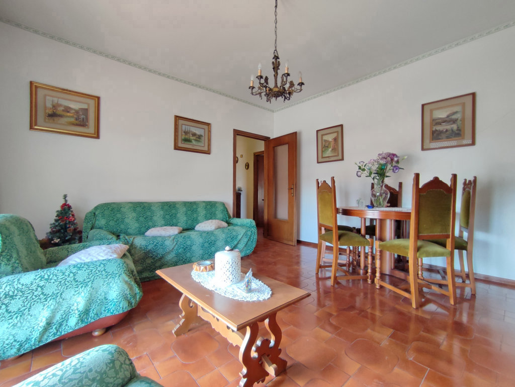 Foto 12 di 17 - Casa indipendente in vendita a Oleggio Castello