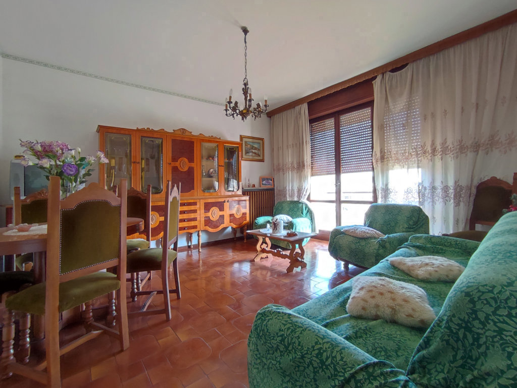 Foto 13 di 17 - Casa indipendente in vendita a Oleggio Castello