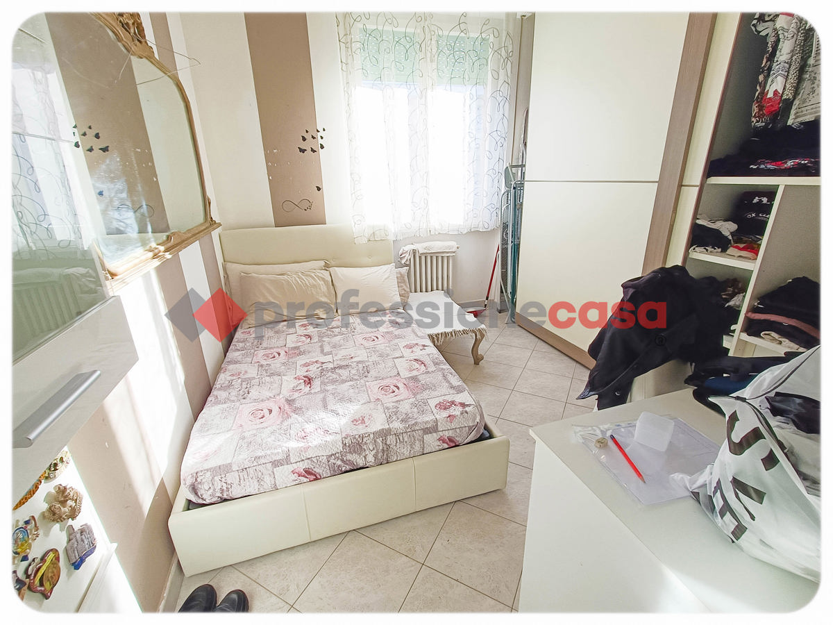 Foto 21 di 27 - Appartamento in vendita a Livorno