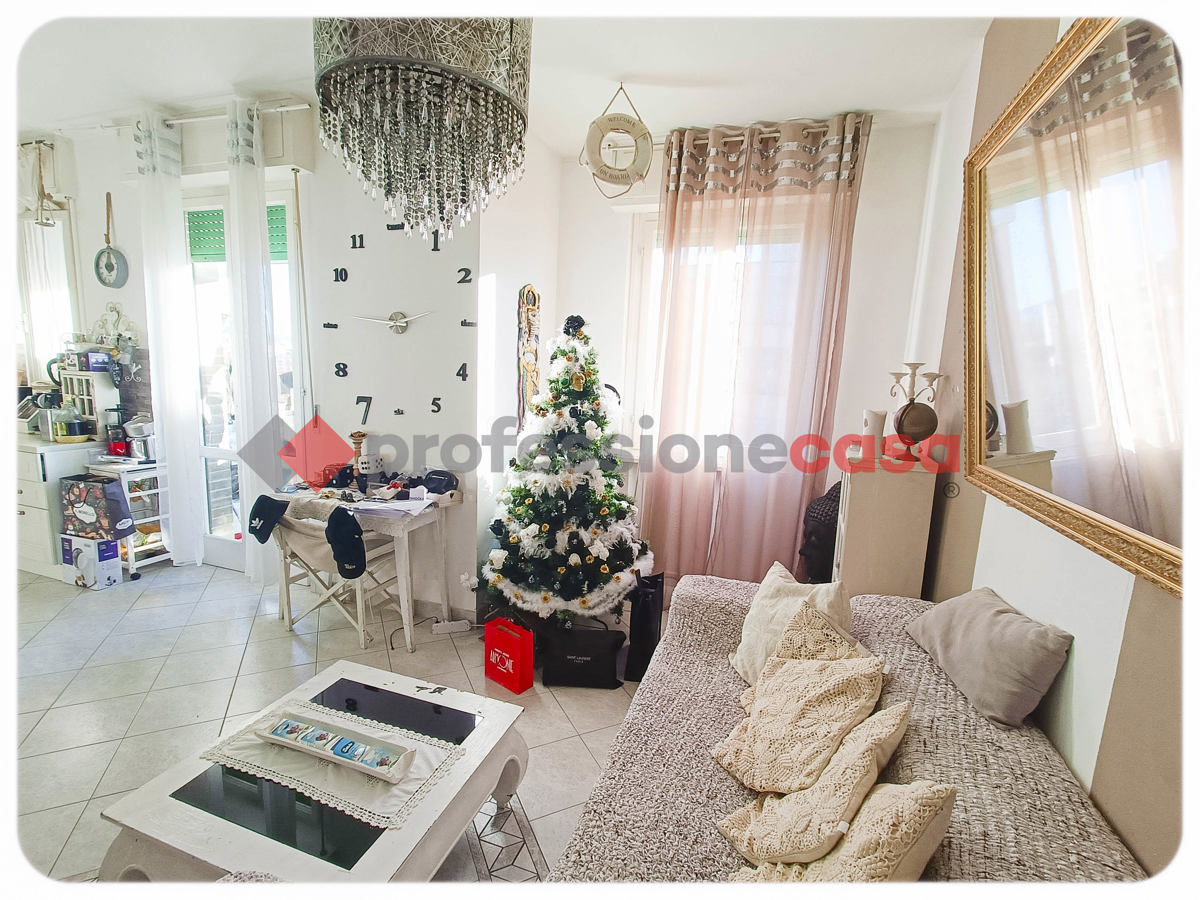 Foto 6 di 27 - Appartamento in vendita a Livorno