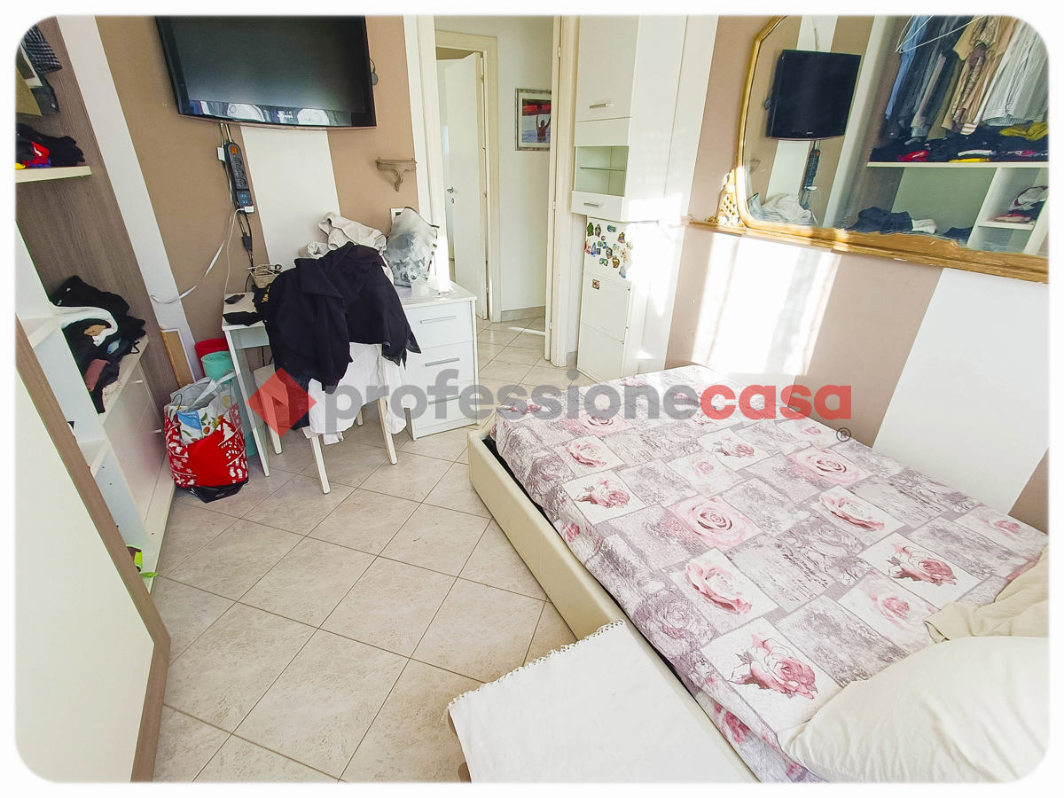 Foto 20 di 27 - Appartamento in vendita a Livorno