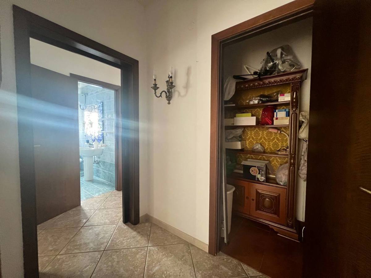 Foto 32 di 47 - Appartamento in vendita a Taranto