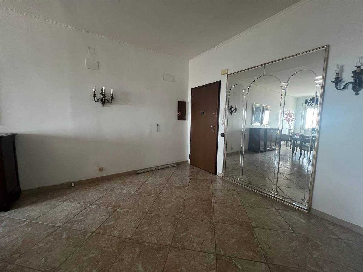 Foto 8 di 47 - Appartamento in vendita a Taranto