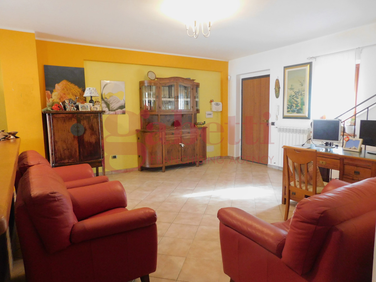 Foto 2 di 35 - Villa a schiera in vendita a Pozzilli