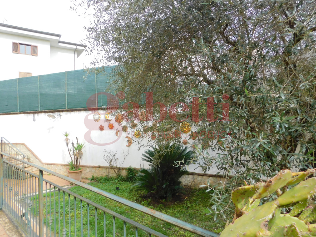 Foto 33 di 35 - Villa a schiera in vendita a Pozzilli