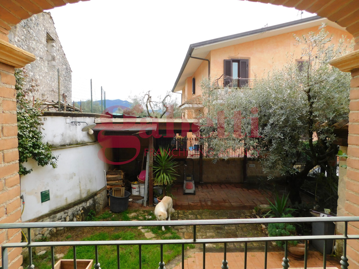 Foto 34 di 35 - Villa a schiera in vendita a Pozzilli