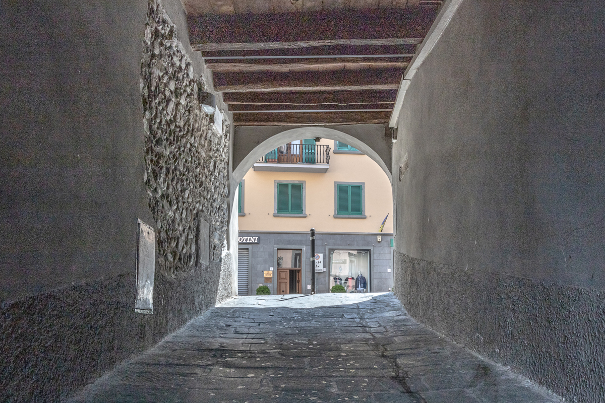 Foto 26 di 29 - Palazzo o stabile in vendita a Castelnuovo Garfagnana
