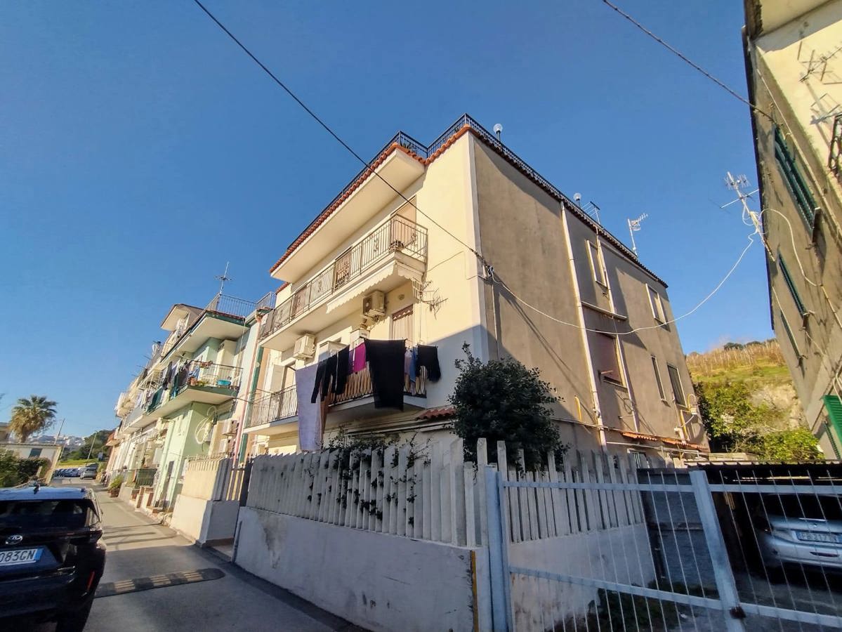 Foto 4 di 8 - Appartamento in vendita a Bacoli