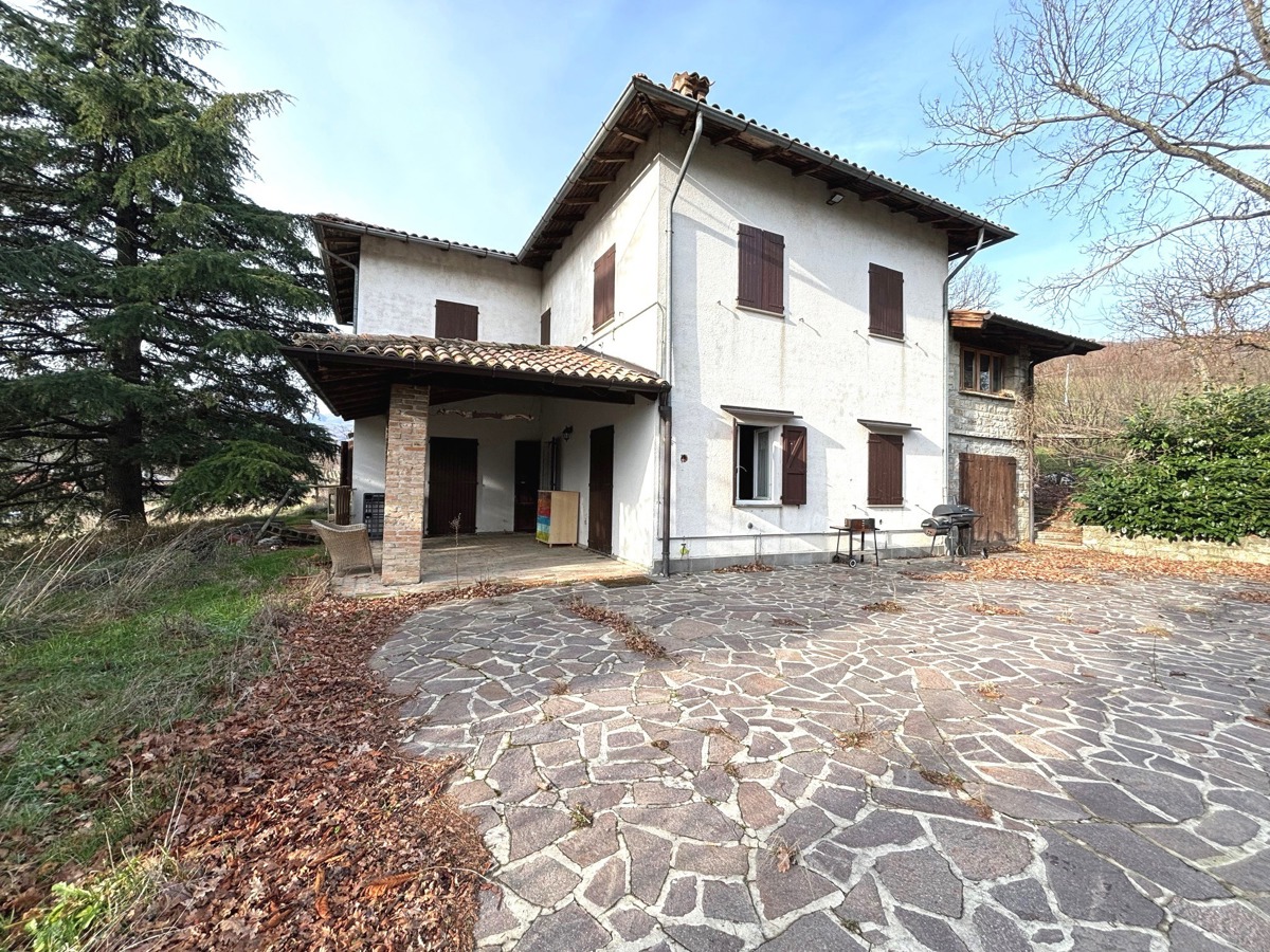 Foto 1 di 50 - Villa in vendita a Morfasso