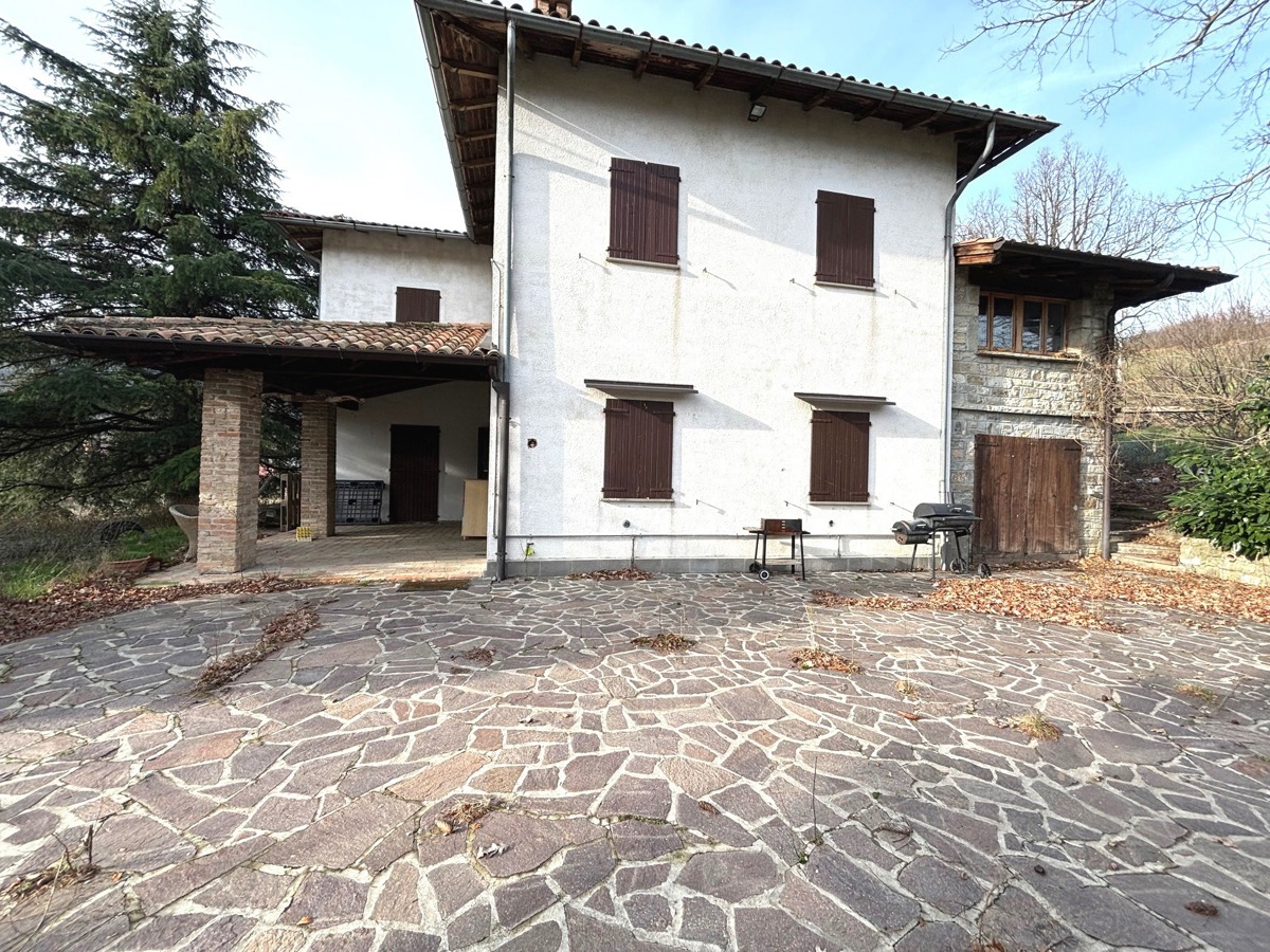 Foto 2 di 50 - Villa in vendita a Morfasso