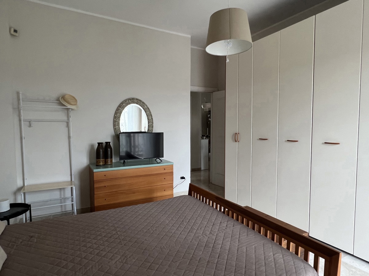 Foto 3 di 32 - Appartamento in vendita a Taranto