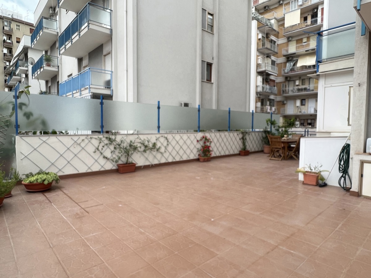Foto 2 di 32 - Appartamento in vendita a Taranto