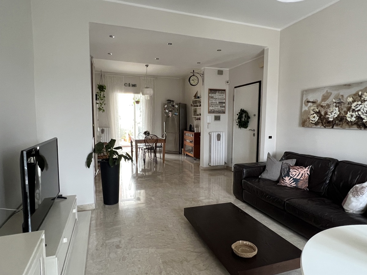 Foto 23 di 32 - Appartamento in vendita a Taranto
