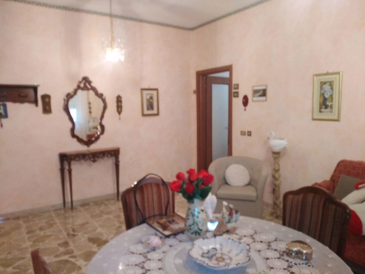 Foto 11 di 32 - Appartamento in vendita a Tremestieri Etneo