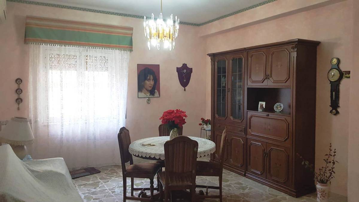 Foto 9 di 32 - Appartamento in vendita a Tremestieri Etneo