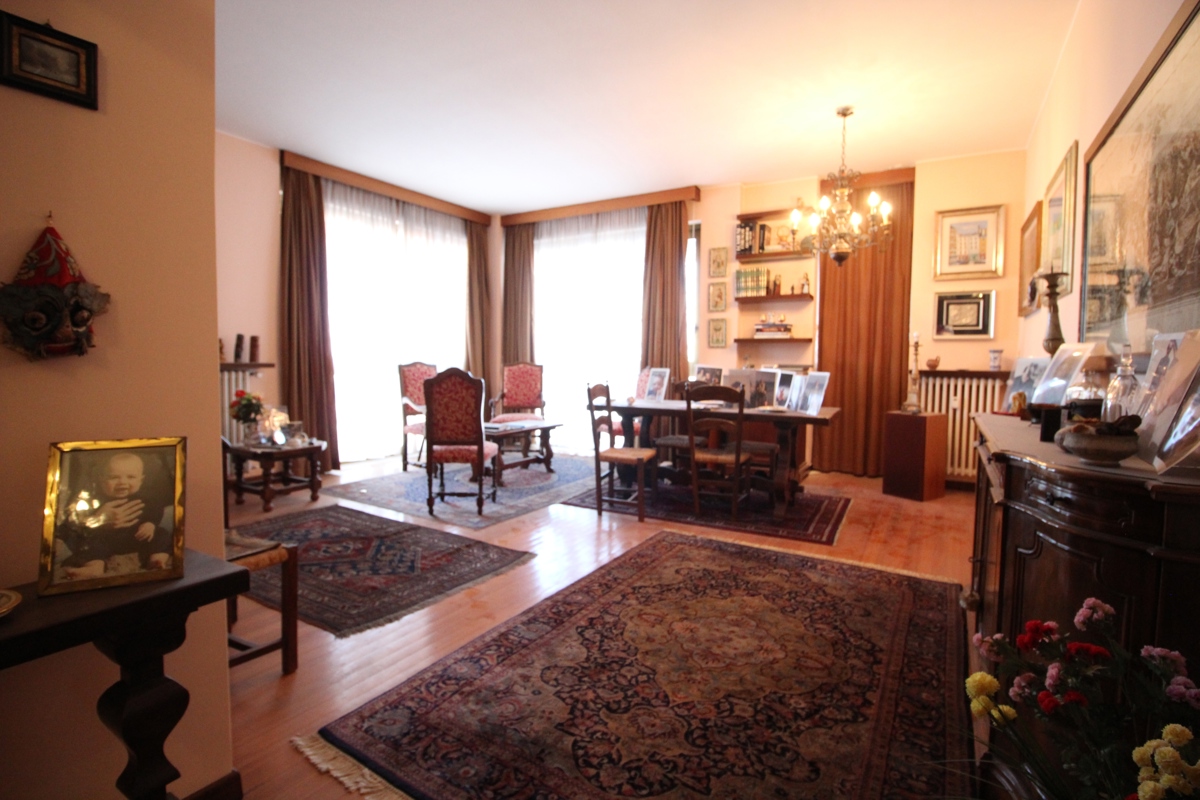 Foto 3 di 35 - Appartamento in vendita a Sesto San Giovanni