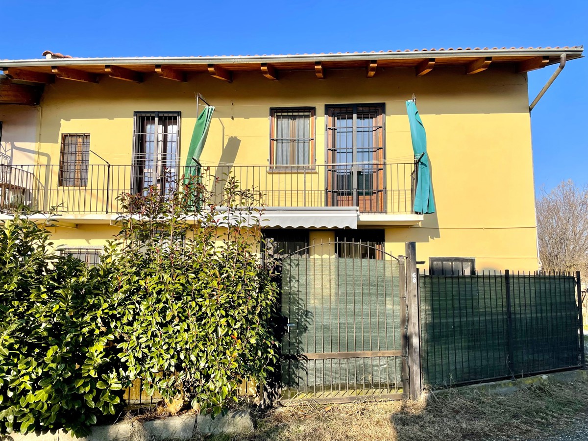 Foto 2 di 34 - Casa indipendente in vendita a Cavour
