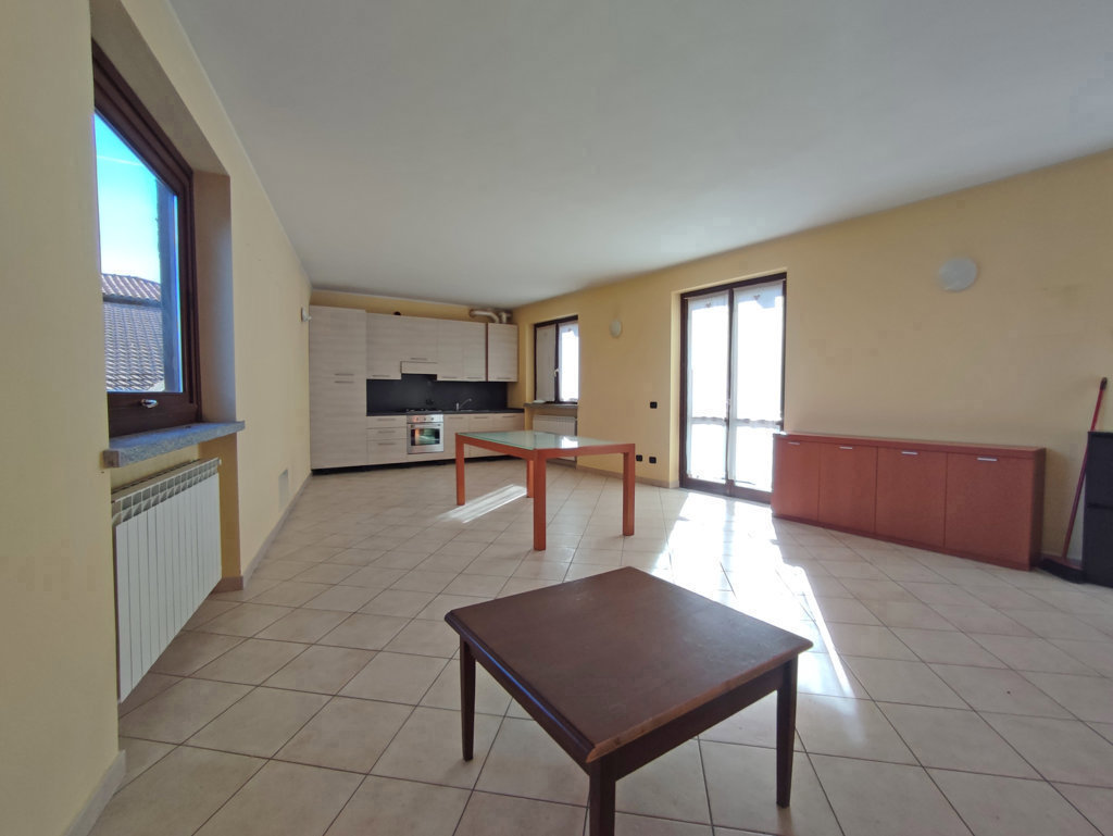Foto 2 di 15 - Appartamento in vendita a Paruzzaro