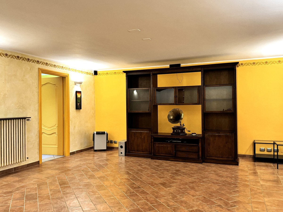 Foto 34 di 54 - Villa in vendita a Castelnuovo Don Bosco
