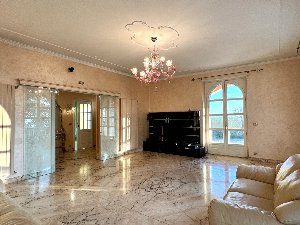 Foto 19 di 54 - Villa in vendita a Castelnuovo Don Bosco