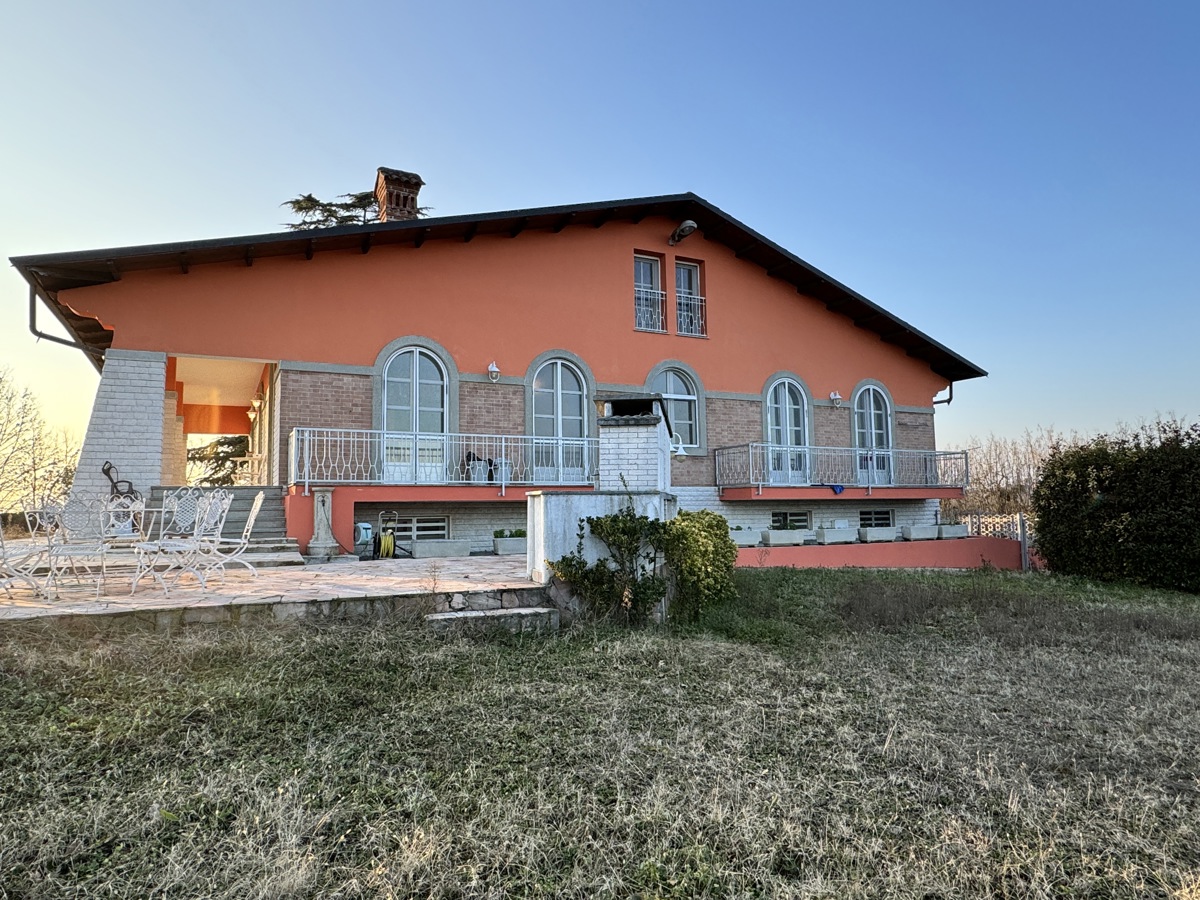 Foto 6 di 54 - Villa in vendita a Castelnuovo Don Bosco