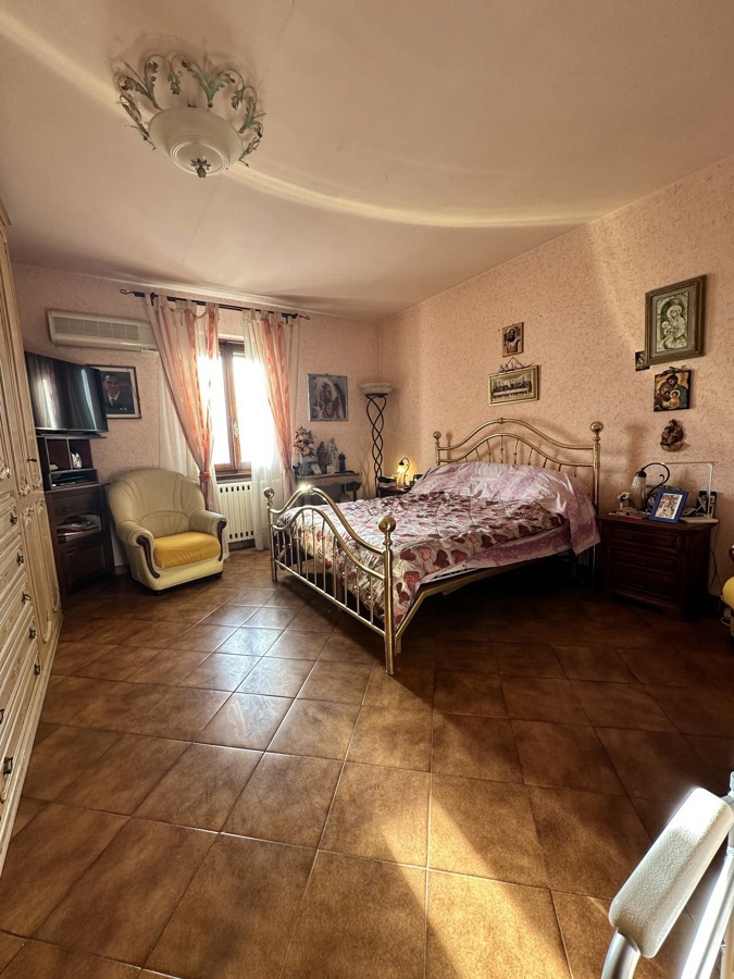 Foto 9 di 38 - Appartamento in vendita a Campi Bisenzio