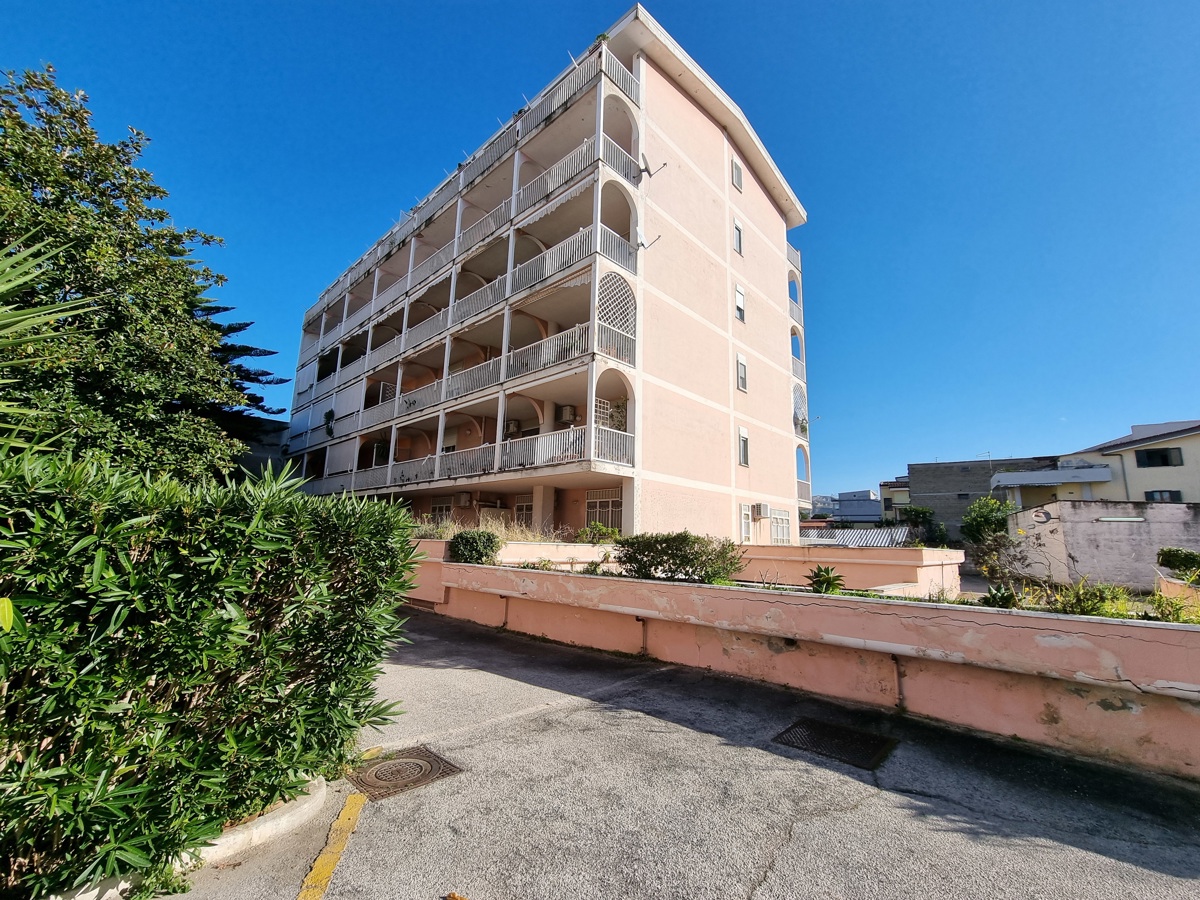 Foto 3 di 51 - Appartamento in vendita a Caserta