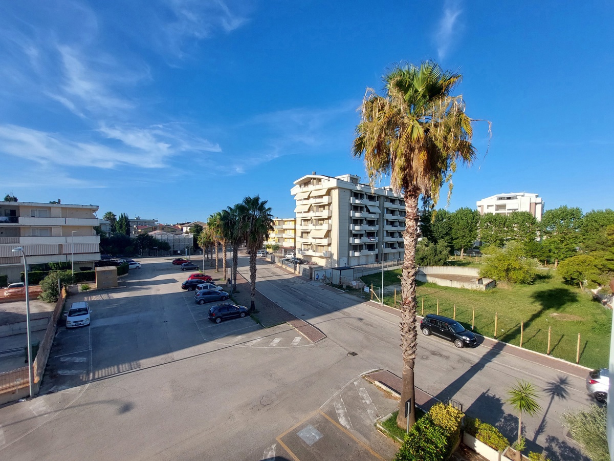 Foto 21 di 26 - Appartamento in vendita a Alba Adriatica