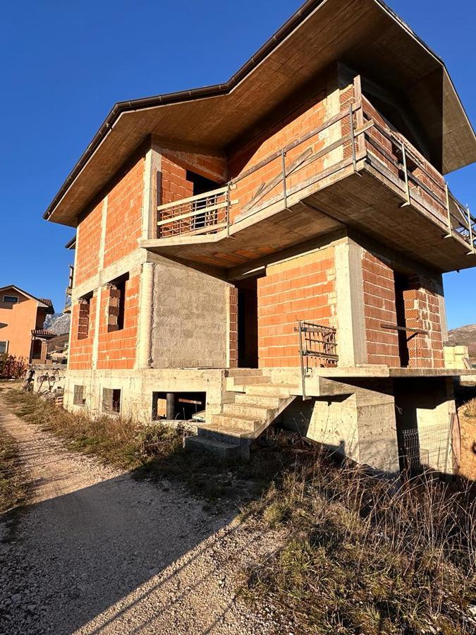 Foto 4 di 11 - Villa a schiera in vendita a Avezzano