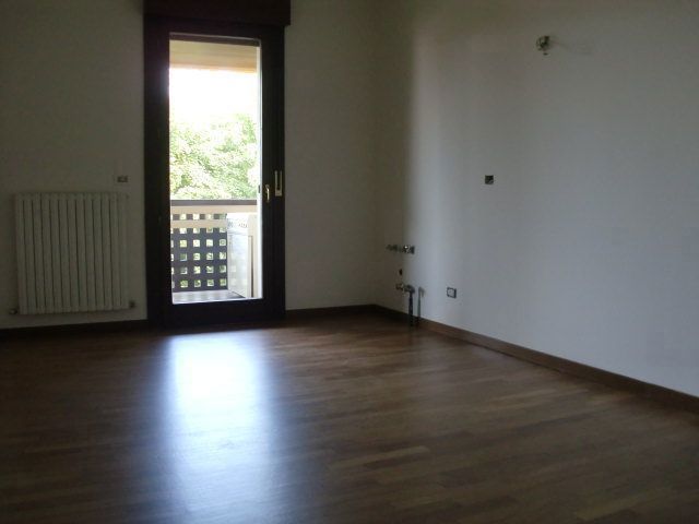 Foto 11 di 17 - Appartamento in vendita a Treviso