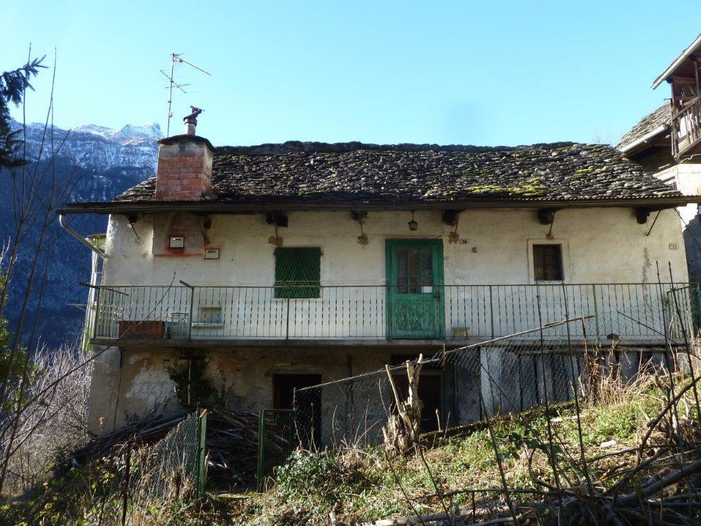 Foto 4 di 16 - Casa indipendente in vendita a Varzo