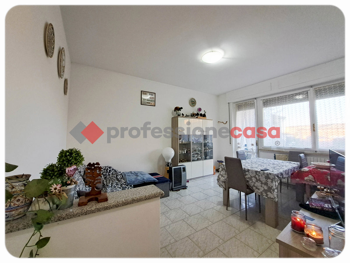 Foto 9 di 27 - Appartamento in vendita a Livorno