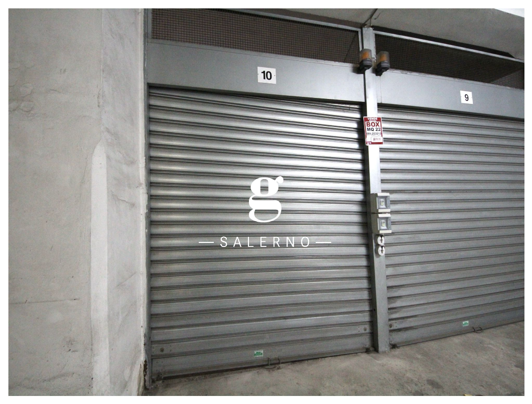 Foto 1 di 2 - Garage in vendita a Salerno
