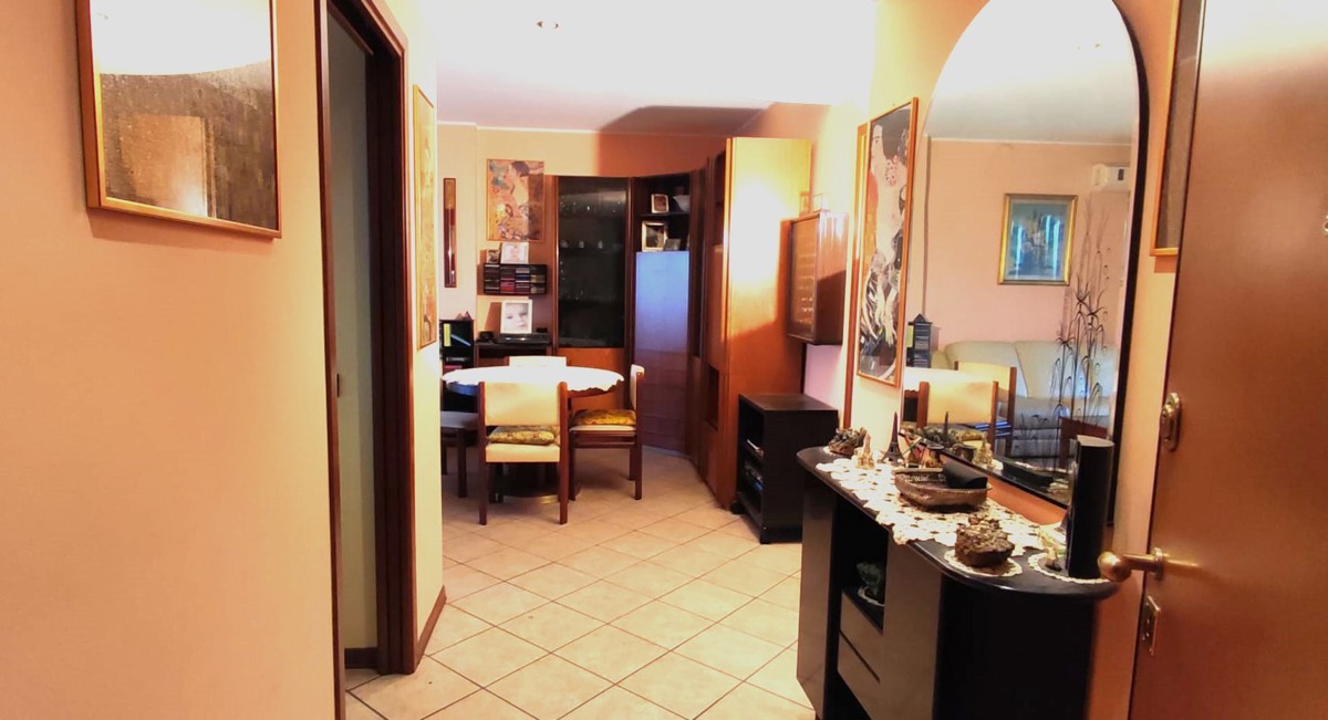 Foto 2 di 23 - Appartamento in vendita a Locate di Triulzi