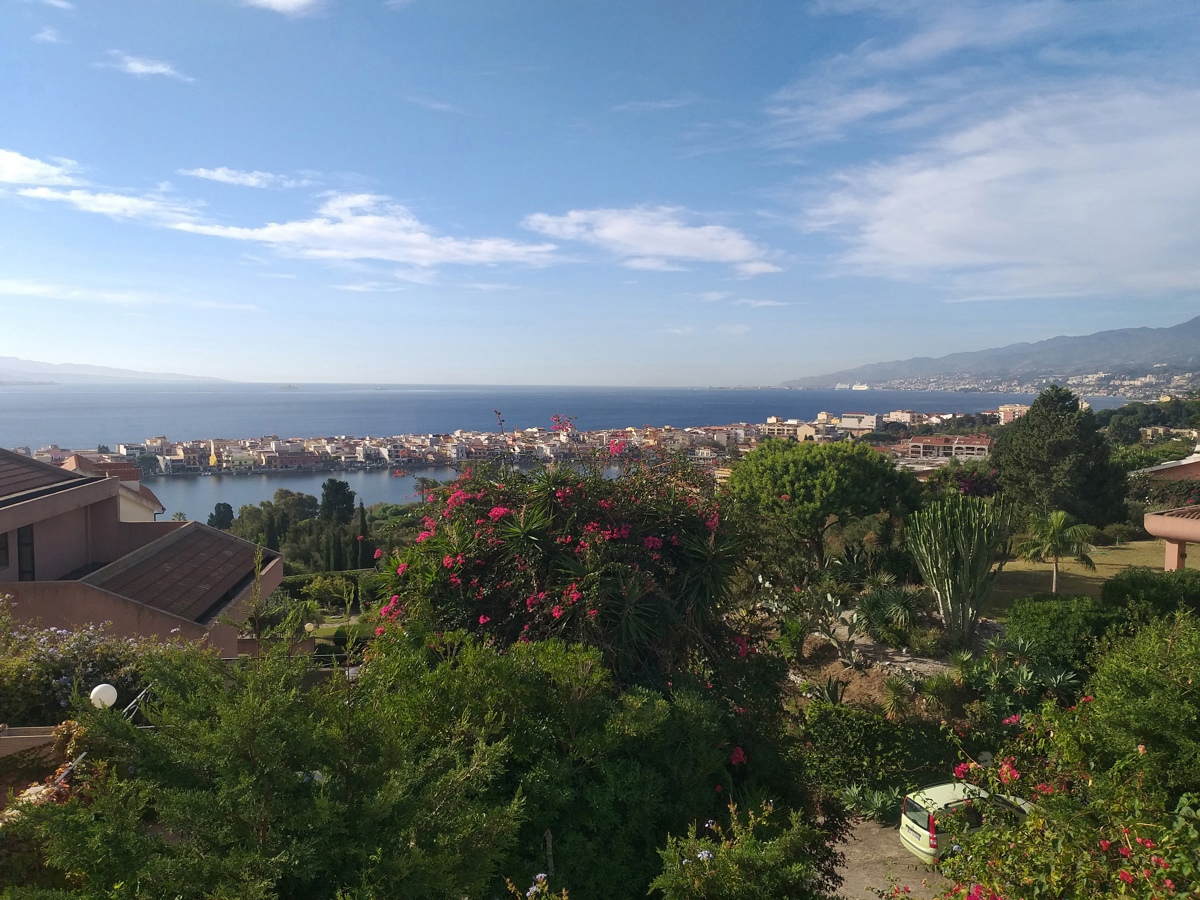 Foto 16 di 18 - Villa a schiera in vendita a Messina